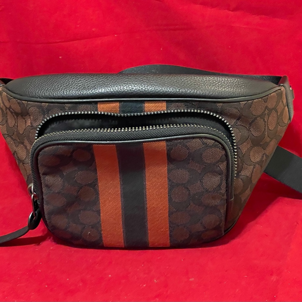 Coach Bumbag. Euc - image 2